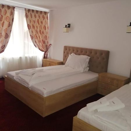 Pensiunea Rosenau Rîşnov Dış mekan fotoğraf